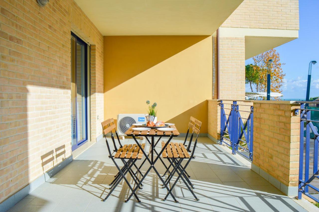 Homiday - Green Bay Village Pineto Bagian luar foto
