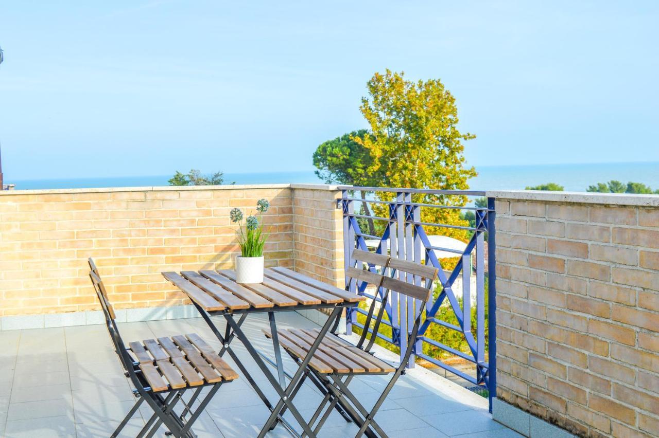Homiday - Green Bay Village Pineto Bagian luar foto